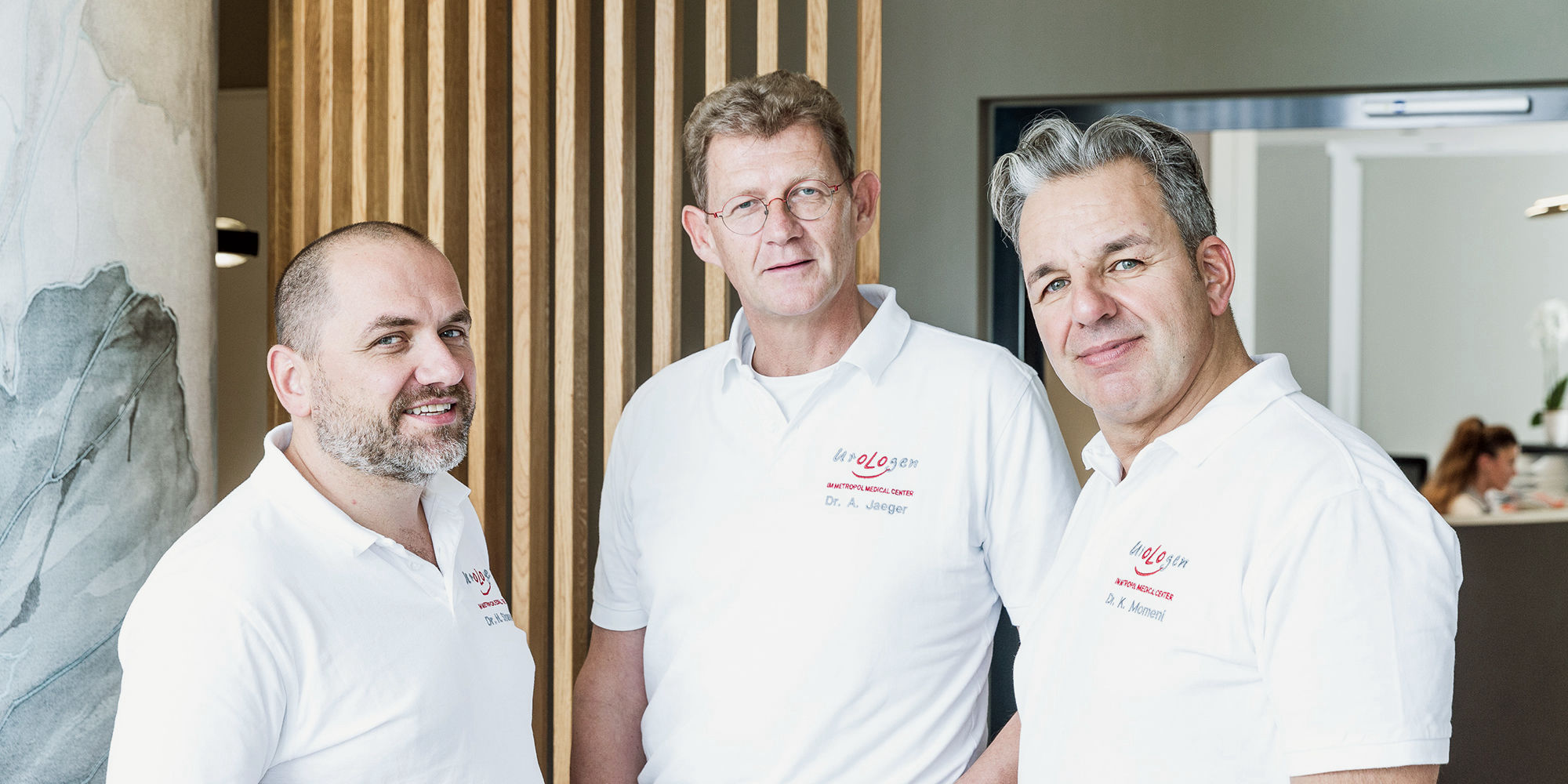 Die Ärzte Dr. Strasser, Dr. Jaeger, Dr. Momeni  nebeneinander 
